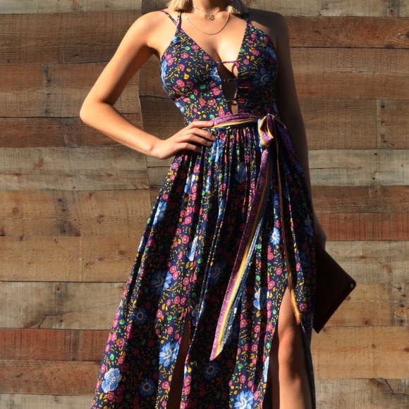 PRINTED WOVEN MAXI DRESS🤩 - Picture 2 of 8